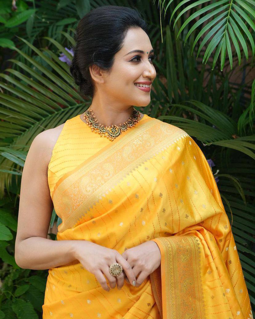 Heritage-Inspired Silk Drape for Grand Occasions