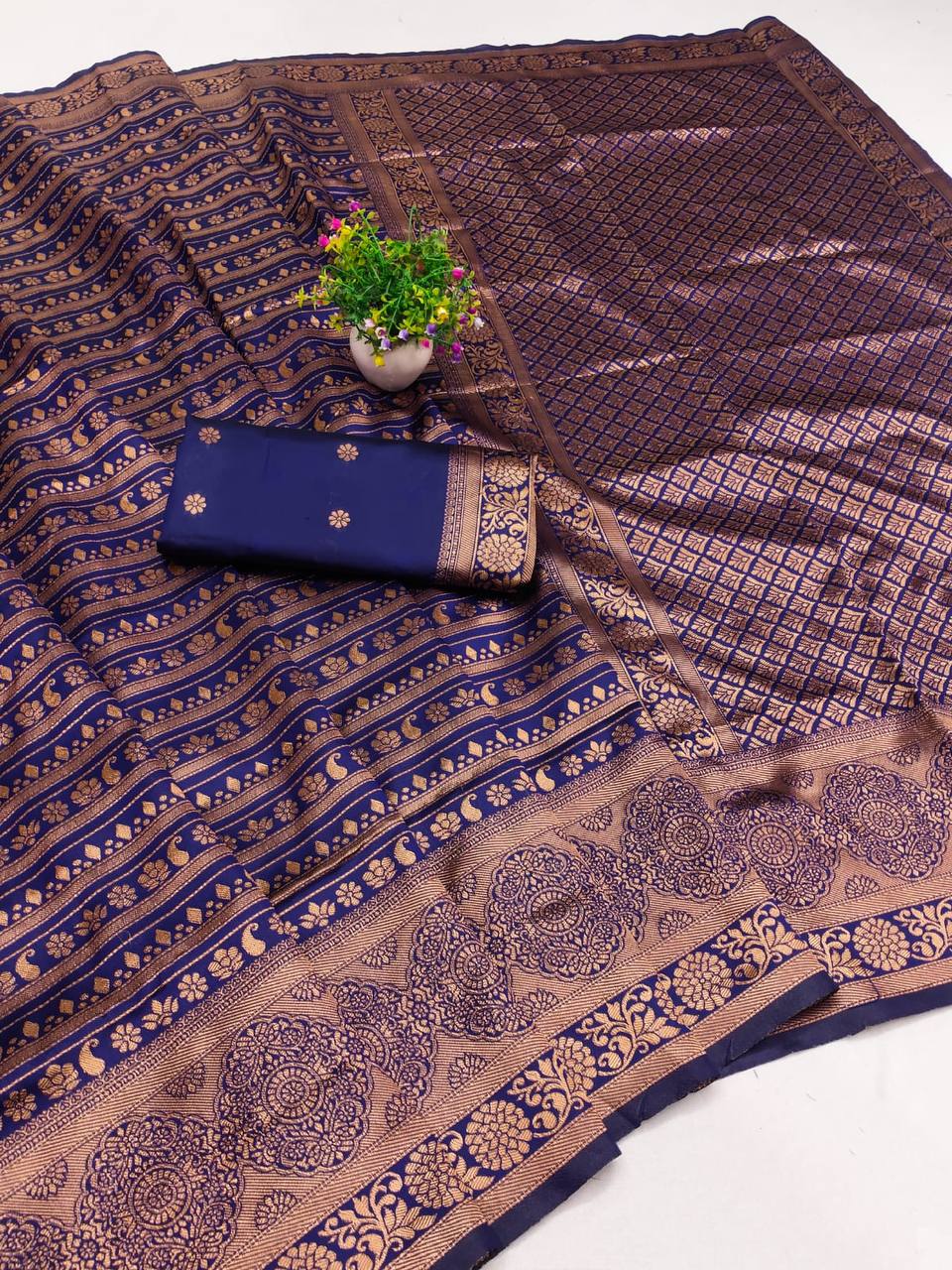Organic Banarasi Wedding Saree – Lightweight &amp; Breathable