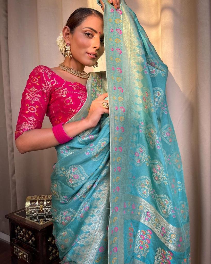 Easy-Drape Lichi Silk Saree with Banarasi Motifs