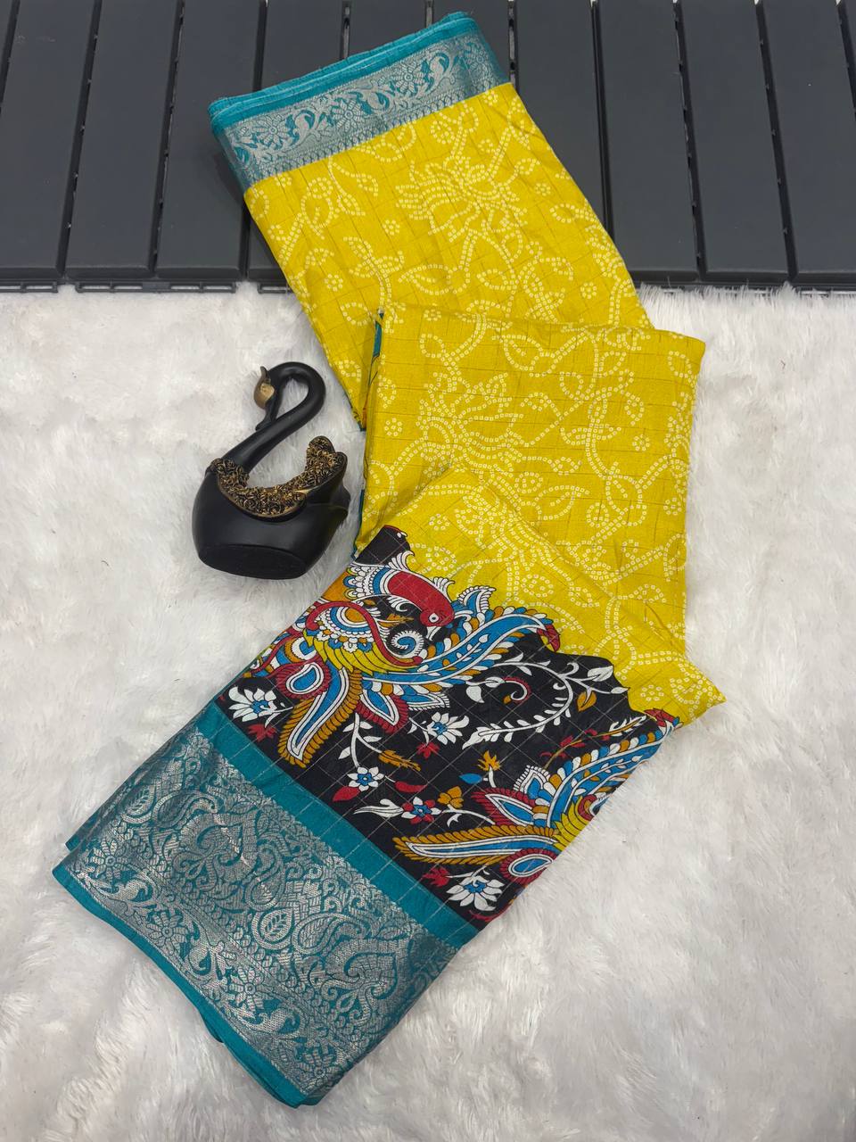 Lightweight Mangalagiri Dola Saree with Print Checks &amp; Kalamkari Pallu