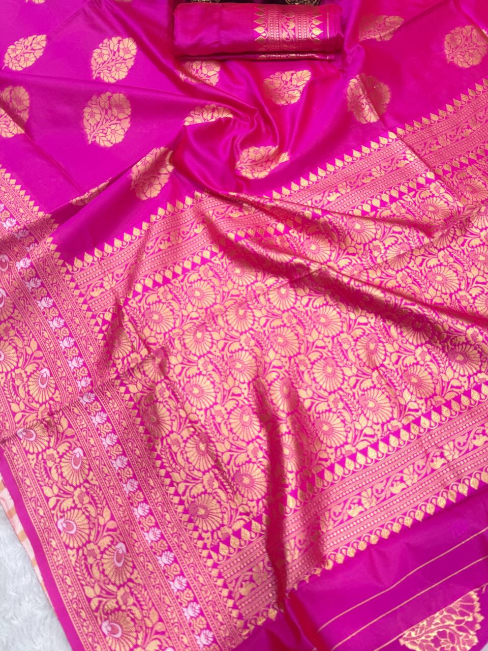 Soft &amp; Lightweight Lichi Silk Banarasi Wedding Saree