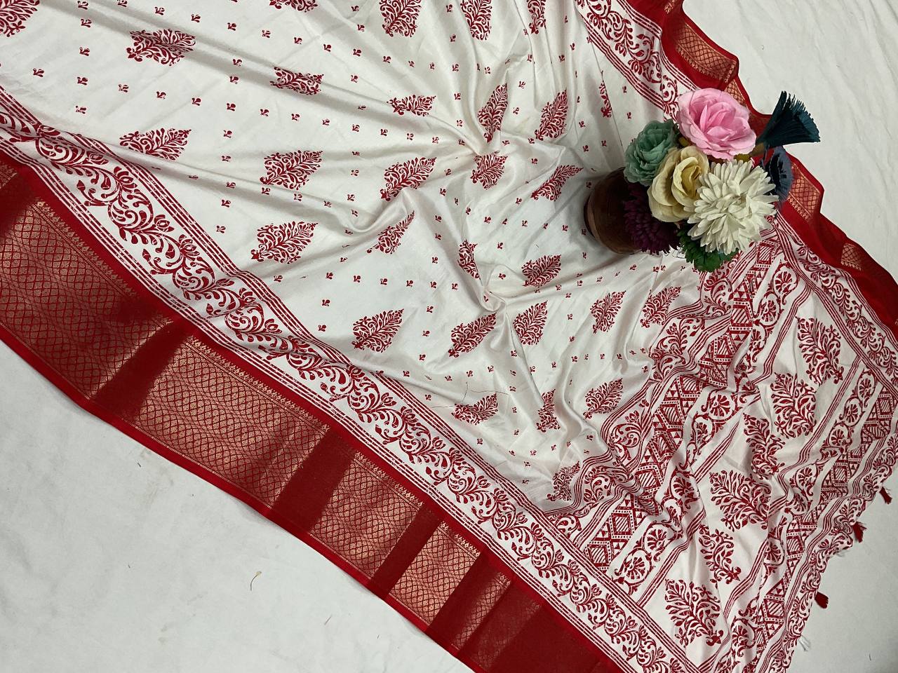 Pure Dola Silk Saree with HD Batik Print &amp; Jacquard Border