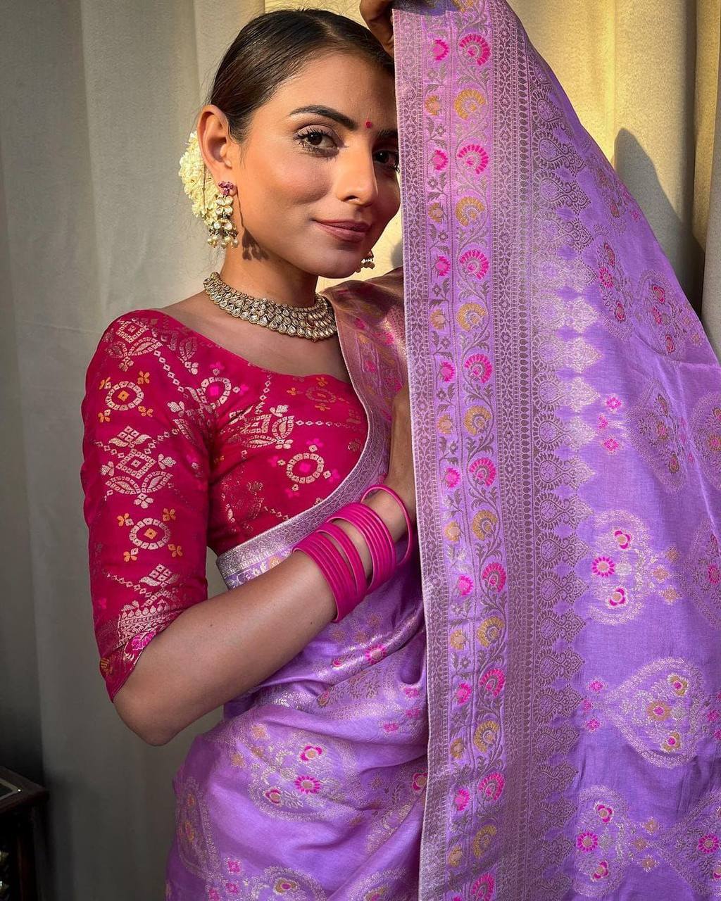 Easy-Drape Lichi Silk Saree with Banarasi Motifs