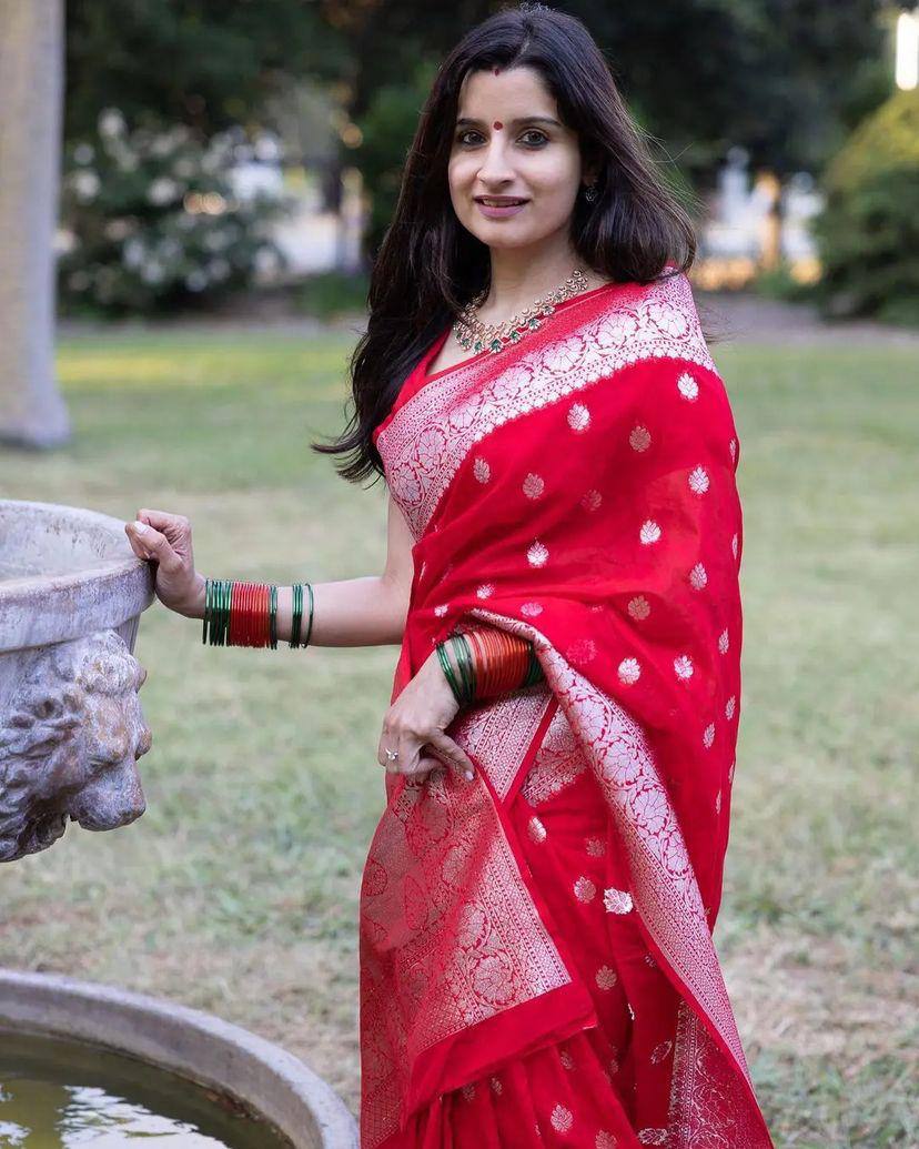 New Lilan Slub Soft Cotton Saree with Rich Weaving Blouse