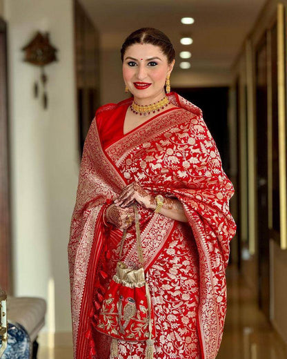 Enchanting Lightweight Banarasi Saree in Lichi Silk – Perfect for Weddings &amp; Festive Occasions