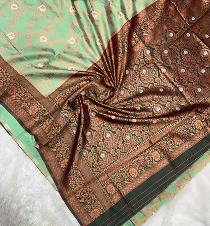 Organic Banarasi Wedding Saree – Lightweight &amp; Breathable