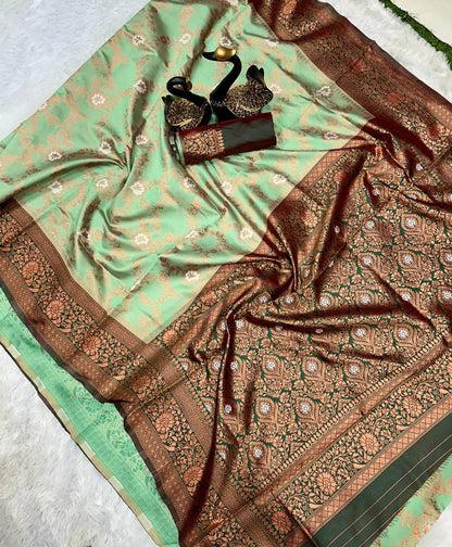 Organic Banarasi Wedding Saree – Lightweight &amp; Breathable